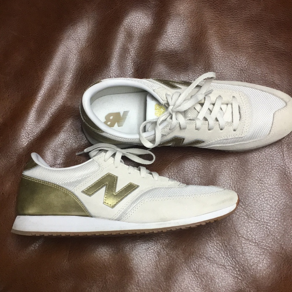 New Balance Women's White and Olive Green Sneakers